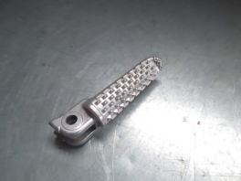 PREDNJI DESNI NOGOSTOP