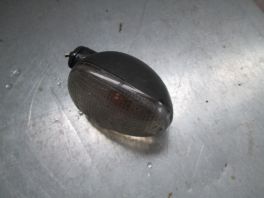 KUCISTE ZMIGAVCA SA STAKLOM